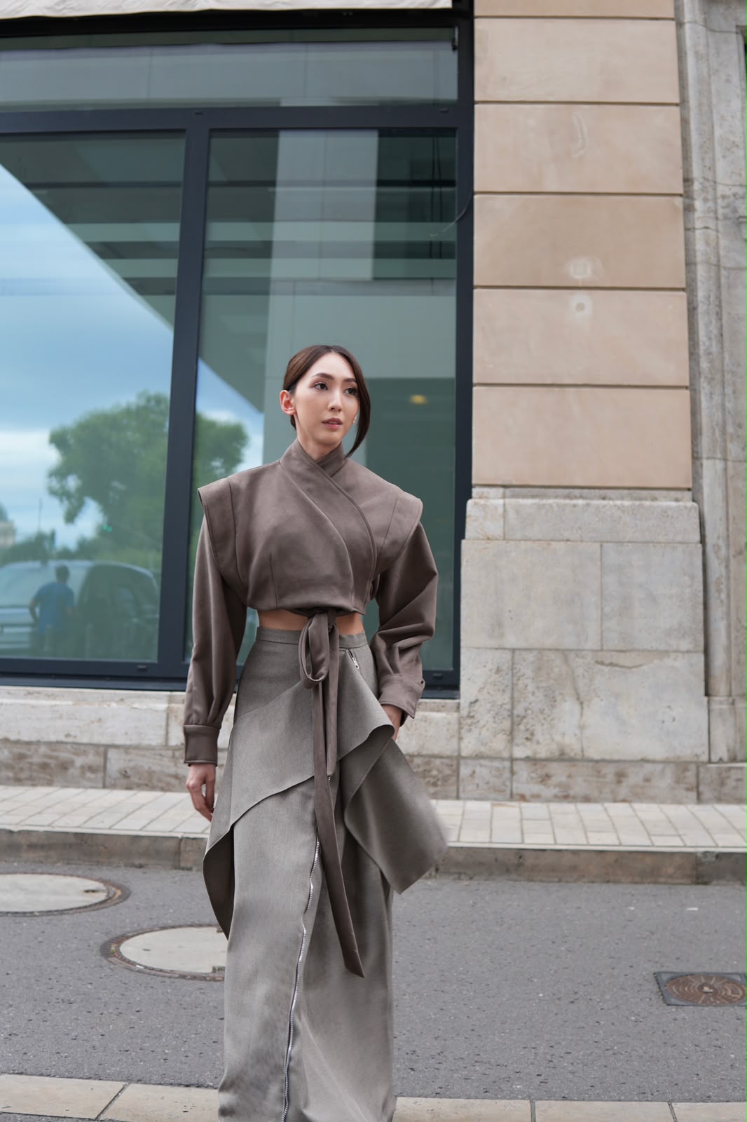 Yona Outer Taupe Brown