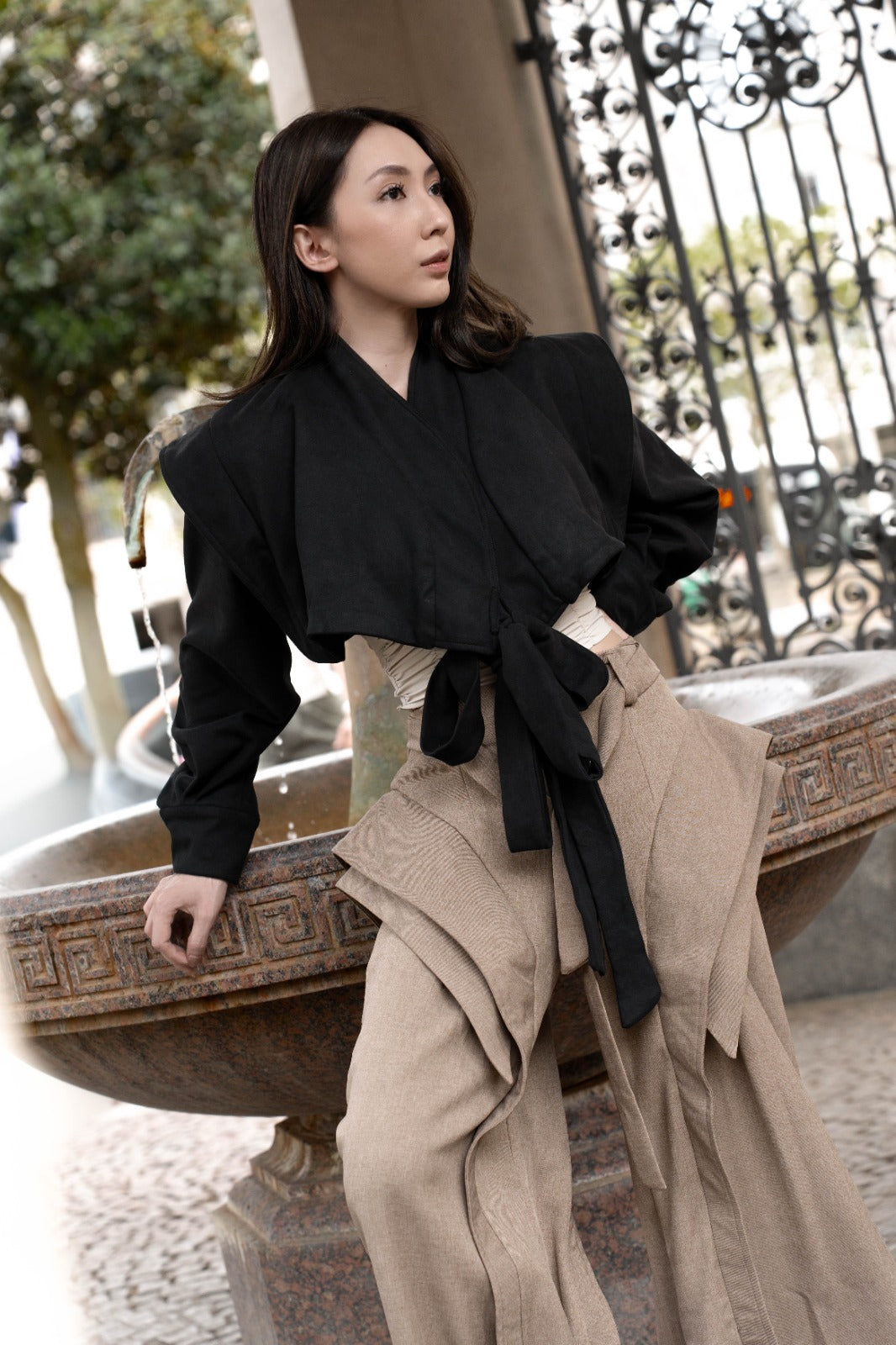 Yona Outer Black