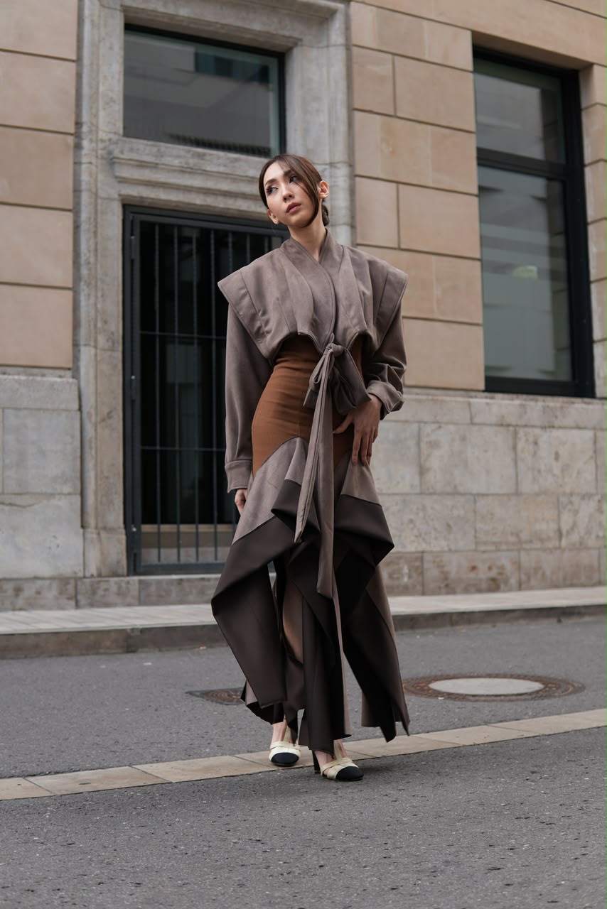 Yona Outer Taupe Brown