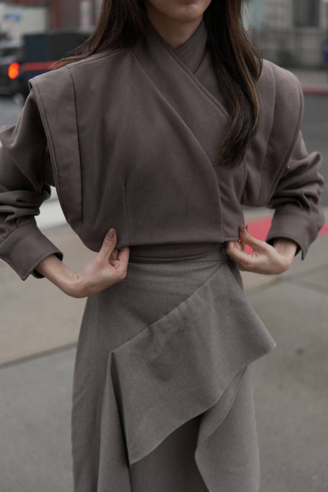 Yona Outer Taupe Brown